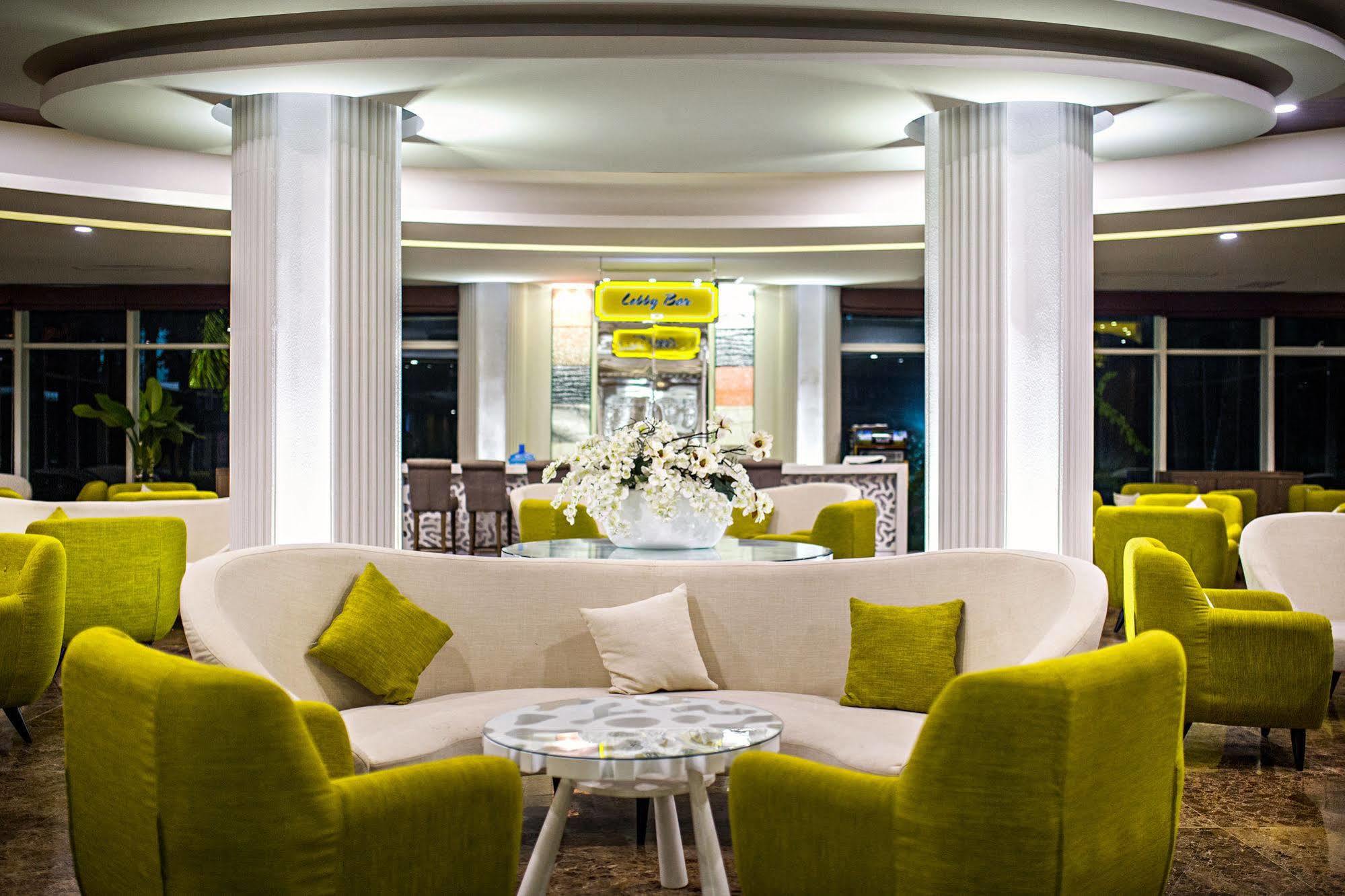 Muong Thanh Holiday Muine Hotel Mui Ne Zewnętrze zdjęcie