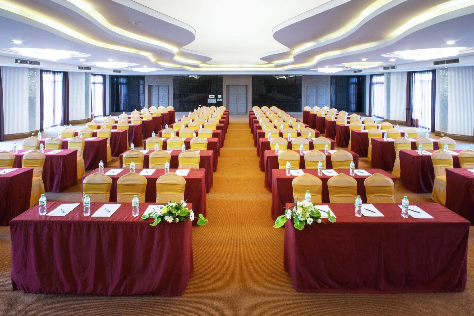 Muong Thanh Holiday Muine Hotel Mui Ne Zewnętrze zdjęcie