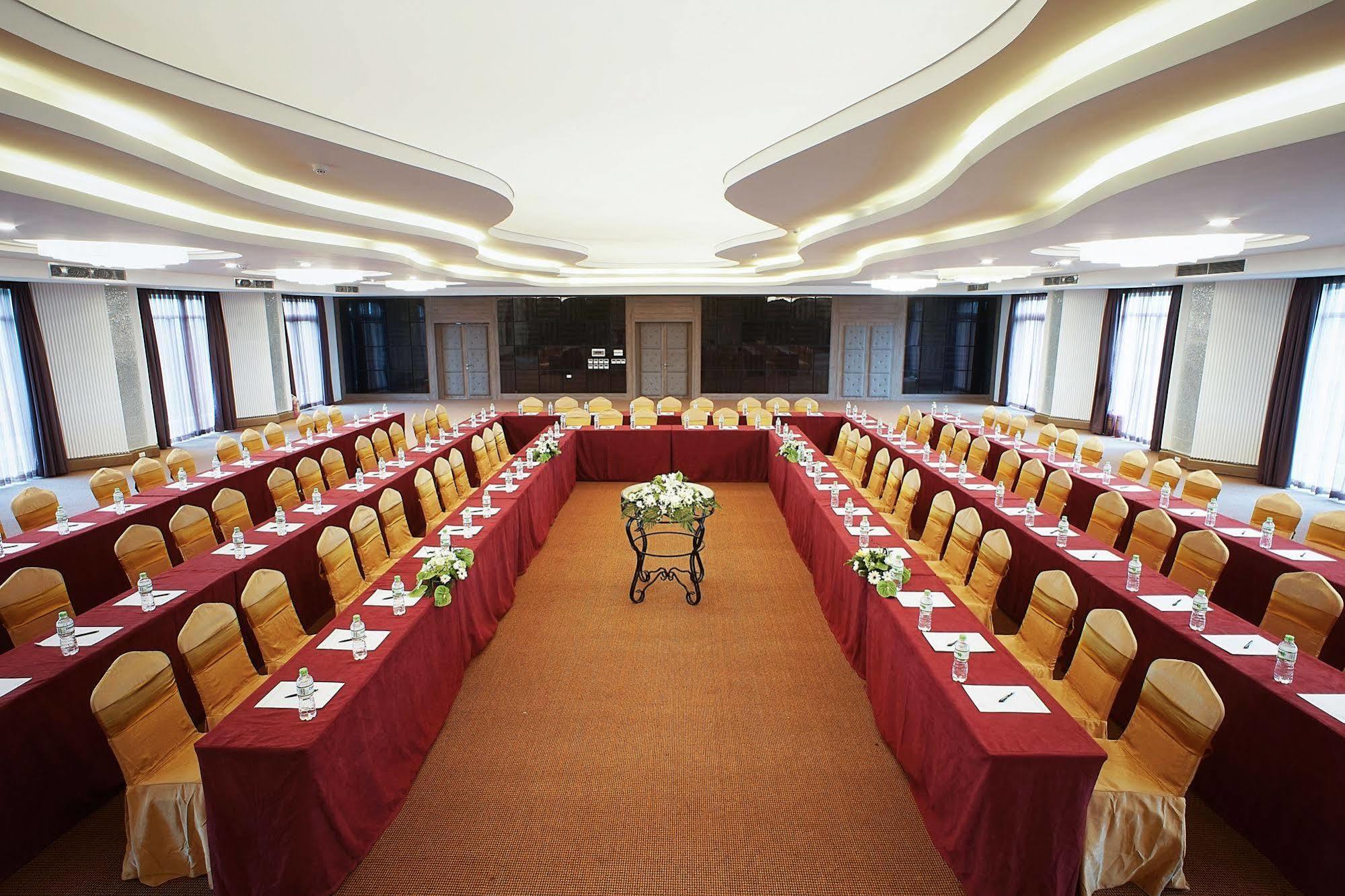Muong Thanh Holiday Muine Hotel Mui Ne Zewnętrze zdjęcie